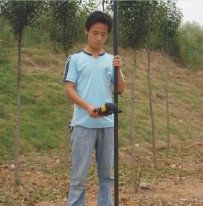 工作人员进行动态GPS测量